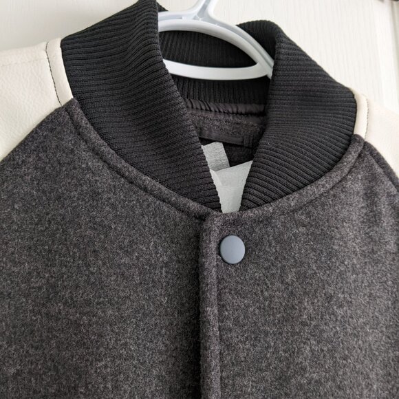 Uniqlo Stadium Jacket - Picture 3 of 7